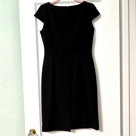 EUC Tahari ASL Black Cap Sleeve Sheath Dress - Picture 8 of 11